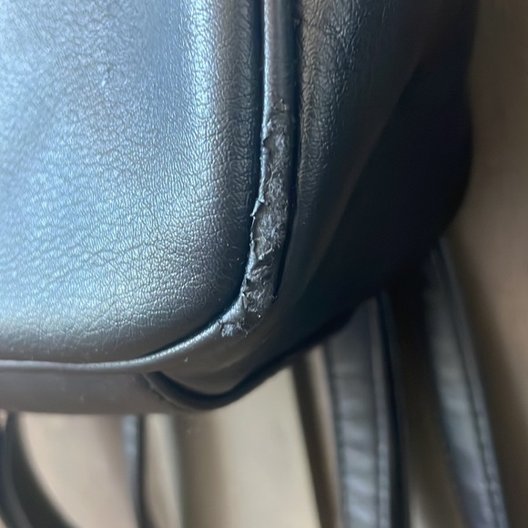 💚🖤Steve Madden backpack 🎒 - Picture 7 of 16